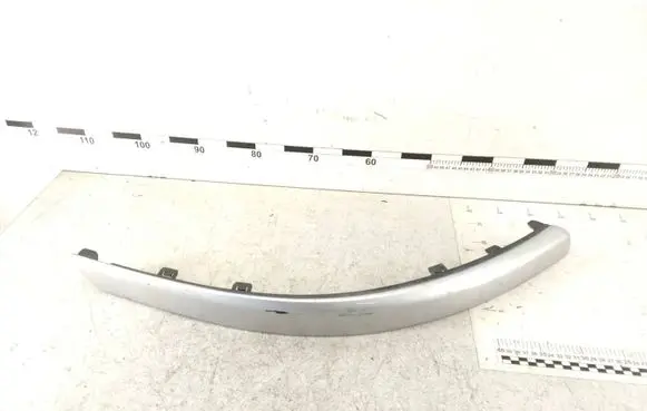 Volvo V70 Front bumper splitter molding 08693170 BP3EB