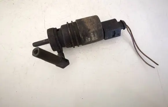 Mercedes-Benz C W203 Windscreen/windshield washer pump 