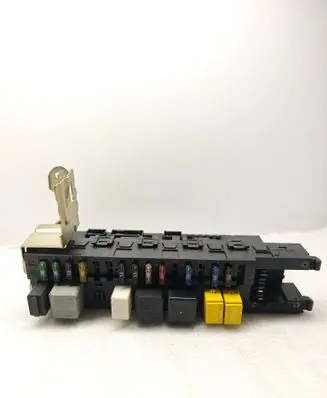 Mercedes-Benz C W203 Fuse box set 5DK00848643 2035453701