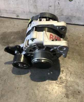 KIA Rio Generator/alternator 37300-04950