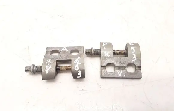 BMW 1 E81 E87 Front door hinge set 