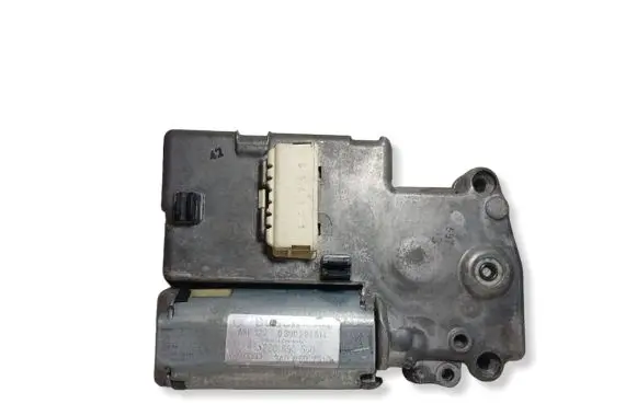 Volkswagen Golf III Sunroof motor/actuator 0390201614 3A0959781B 800696560