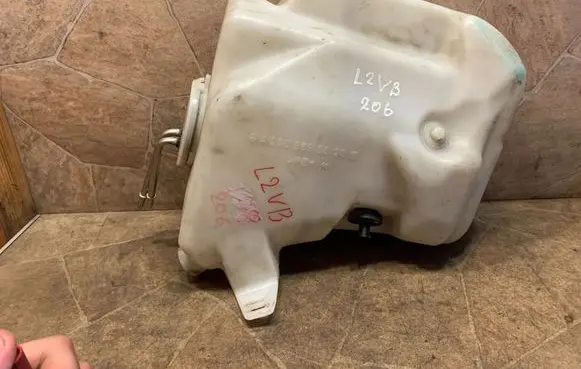 Mercedes-Benz SL R230 Windshield washer fluid reservoir/tank A2308690020
