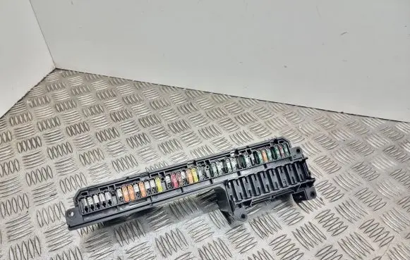 BMW 5 E60 E61 Fuse box set 6114695733002 18917