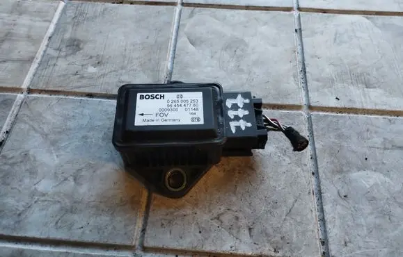 Peugeot 307 ESP (stability system) control unit 0265005253 9645447780