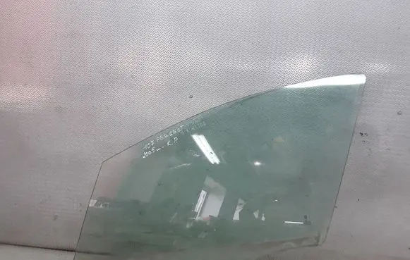 Peugeot 407 Front door window glass four-door