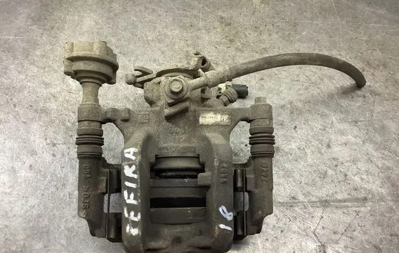 Opel Zafira C Rear brake caliper 13467366