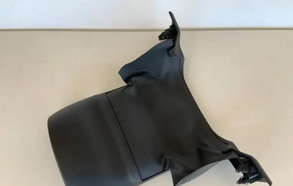 Steering wheel column trim