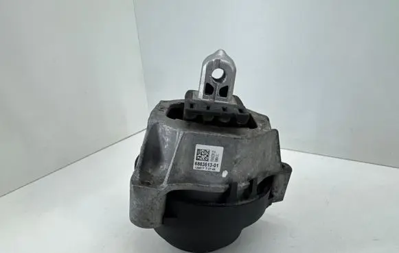 BMW 5 G30 G31 G38 Engine mount bracket 6883513