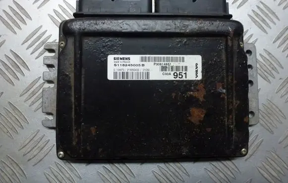 Volvo V40 Engine control unit/module P30614951