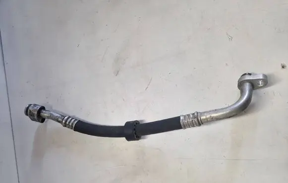 Air conditioning (A/C) pipe/hose