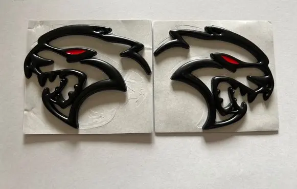 Dodge Challenger Fender model badge letters