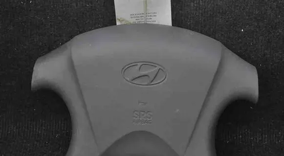 Hyundai Matrix Steering wheel airbag