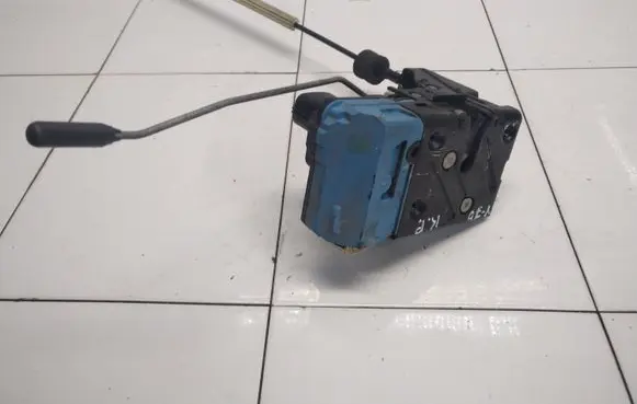 Volvo V70 Front door lock