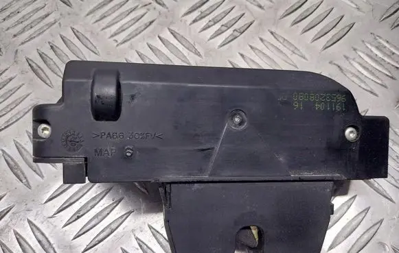 Peugeot 407 Engine bonnet/hood lock/latch loop/hook 9653208080