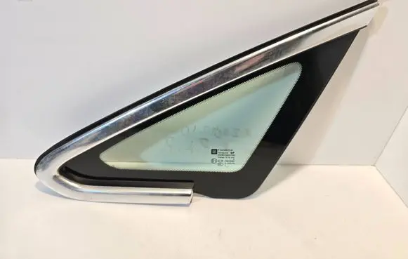 Opel Astra J Front triangle window/glass E000199 R001582 13265035