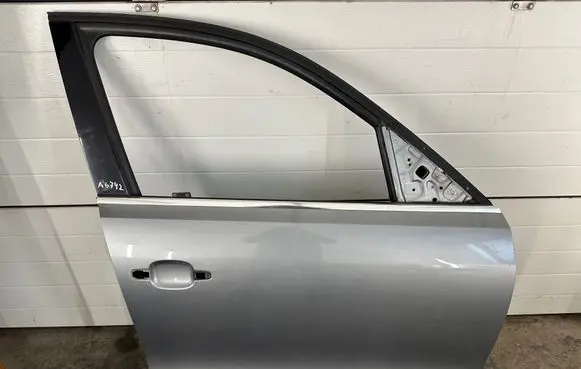 Audi Q5 SQ5 8R Front door 