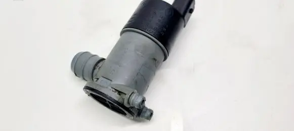 Nissan Qashqai J12 Windscreen/windshield washer pump 289206UA0A