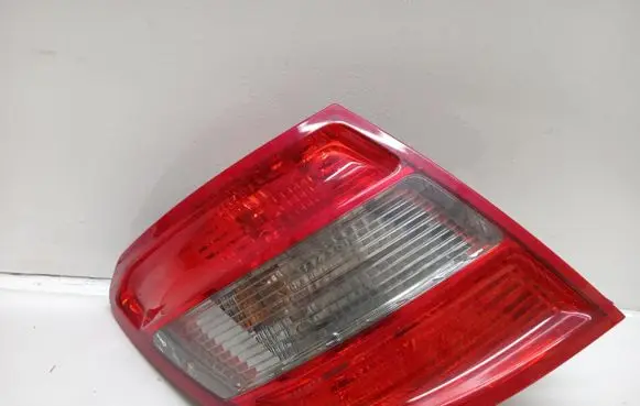 Mercedes-Benz C W204 Rear/tail lights 2048203764L
