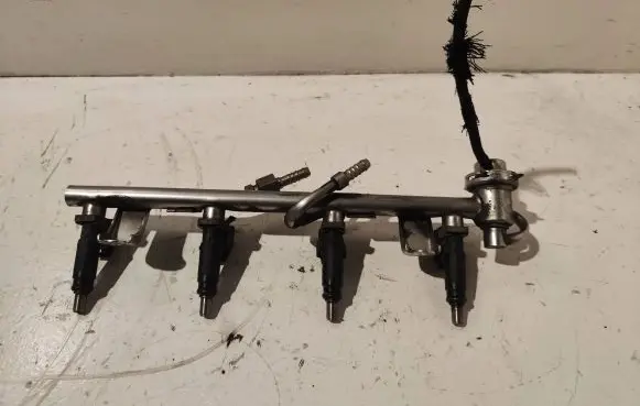 Audi A4 S4 B6 8E 8H Fuel injectors set 06B133551T 4097A05401