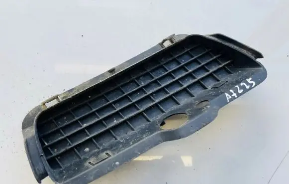 Volkswagen Golf III Front bumper lower grill 1h6853665 1h6853665a