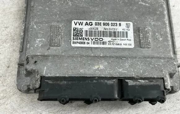 Volkswagen Polo V 6R Engine control unit/module 03E906023B 5WP4080804