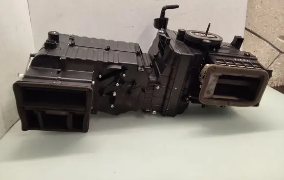 SsangYong Kyron Interior heater climate box assembly housing 6913009001