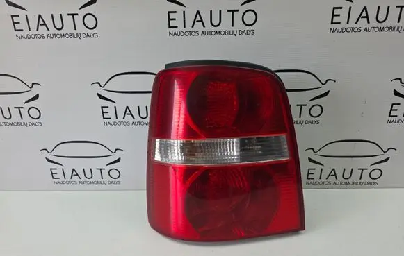 Volkswagen Touran I Rear/tail lights 1T0945257D