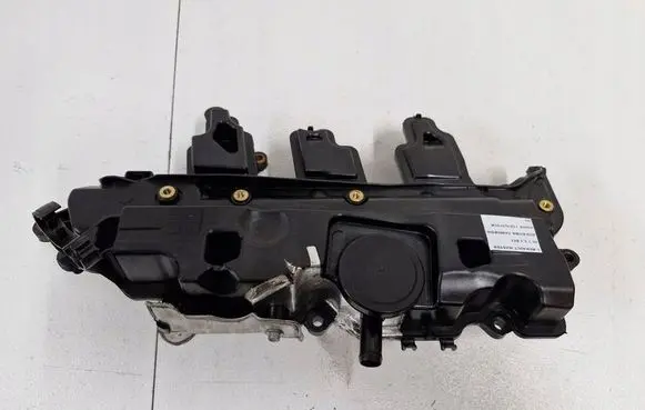 Renault Master III Rocker cam cover 118305765R