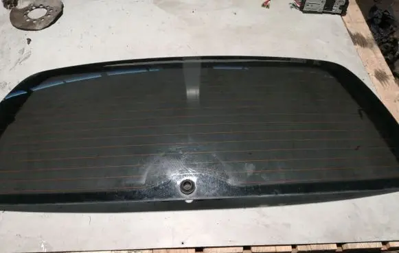 Seat Alhambra (Mk1) Rear windscreen/windshield window 