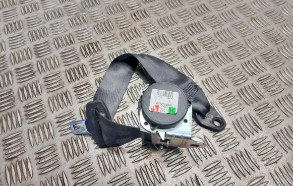 Opel Astra J Rear seatbelt 617472300B