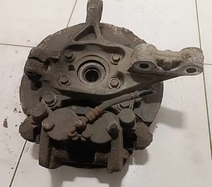 Ford S-MAX Front wheel hub E1gC3K171A