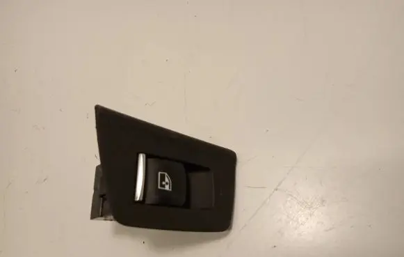 BMW 5 G30 G31 Electric window control switch 9327031 L1AA00489 020218