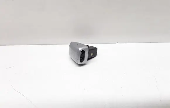 Volvo V40 Windshield washer spray nozzle 