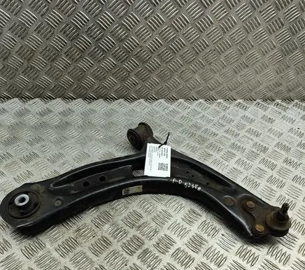 Volkswagen Golf VII Front lower control arm/wishbone 5Q0407152R