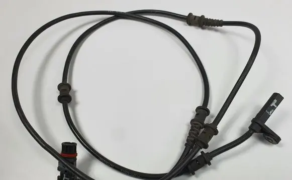 Chrysler 300 - 300C ABS rear brake sensor 04779247AC