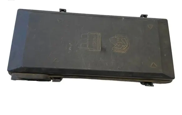 Land Rover Discovery Fuse box cover 67278