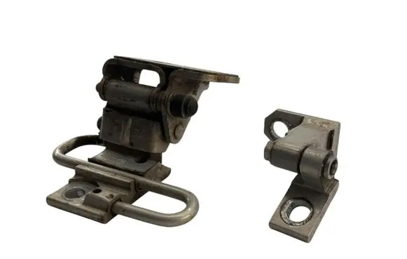 Volkswagen PASSAT CC Rear door hinge set 3C8833412A 3C4833402D