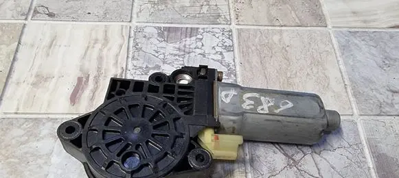 Hyundai Trajet Front door window regulator motor K3L20