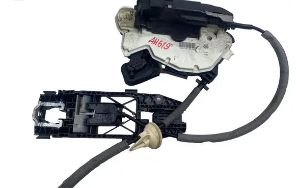 Volkswagen Golf VII Coupe door lock (next to the handle) 5K1837015E