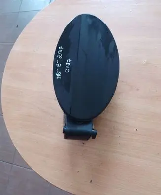 Mercedes-Benz E A207 Fuel tank cap A0005846517