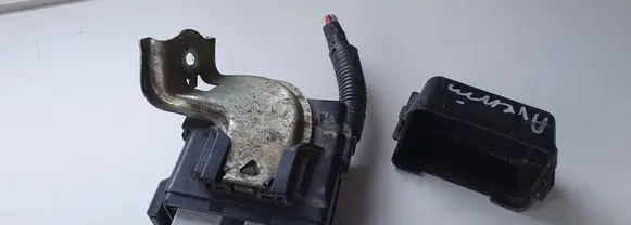 Toyota Avensis T270 Fuse module