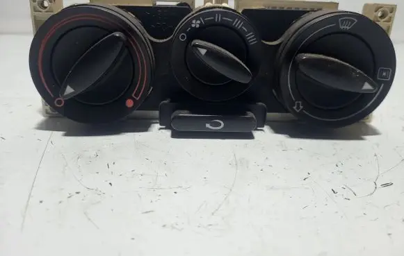 Audi A3 S3 8L Climate control unit 0004