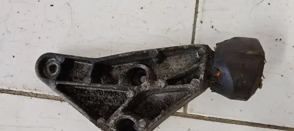 Audi A6 S6 C6 4F Engine mounting bracket 4F0199343K