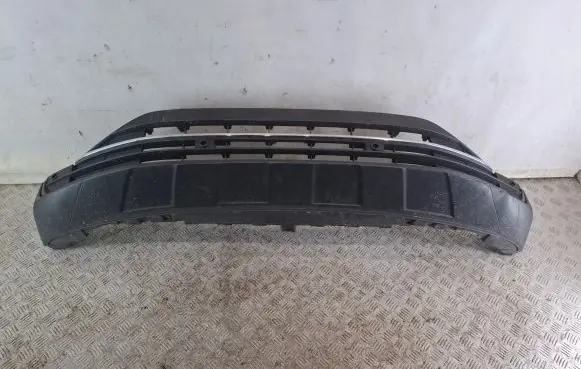 Front bumper lip