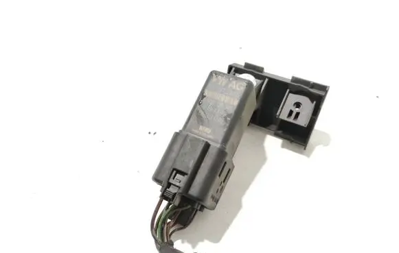 Glow plug pre-heat relay