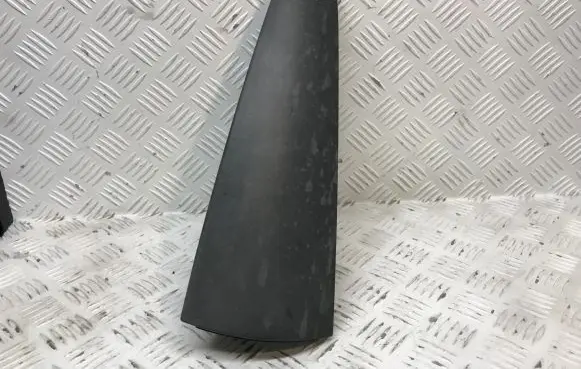 Renault Kangoo II Rear/tail light trim molding 8200499015