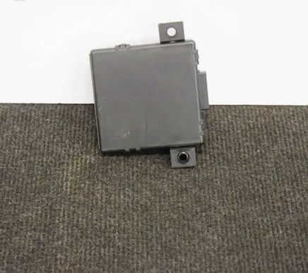 Audi A5 8T 8F Gateway control module 8R0907468A 8R0907468F