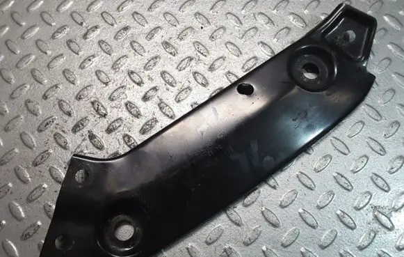 Volkswagen Jetta VI Top upper radiator support slam panel 5C6805931