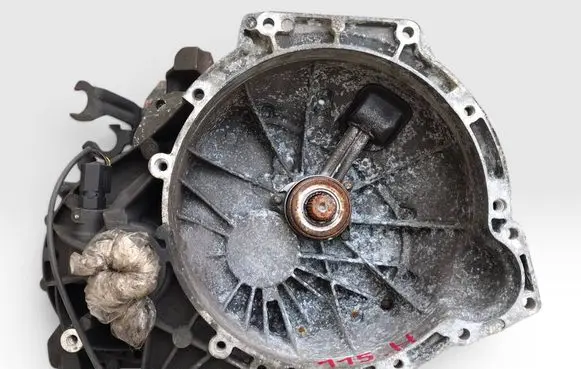 Ford Focus Manual 5 speed gearbox XS4R7002RA XS4R7F097AB XS4R7F096